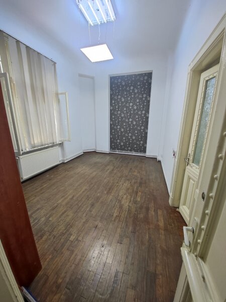 Dacia, vanzare 4 camere in vila,